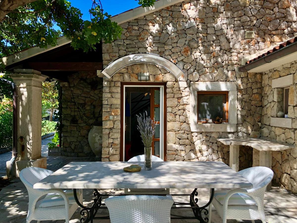 Вілла Stone House Retreat Малий Лошинь Екстер'єр фото